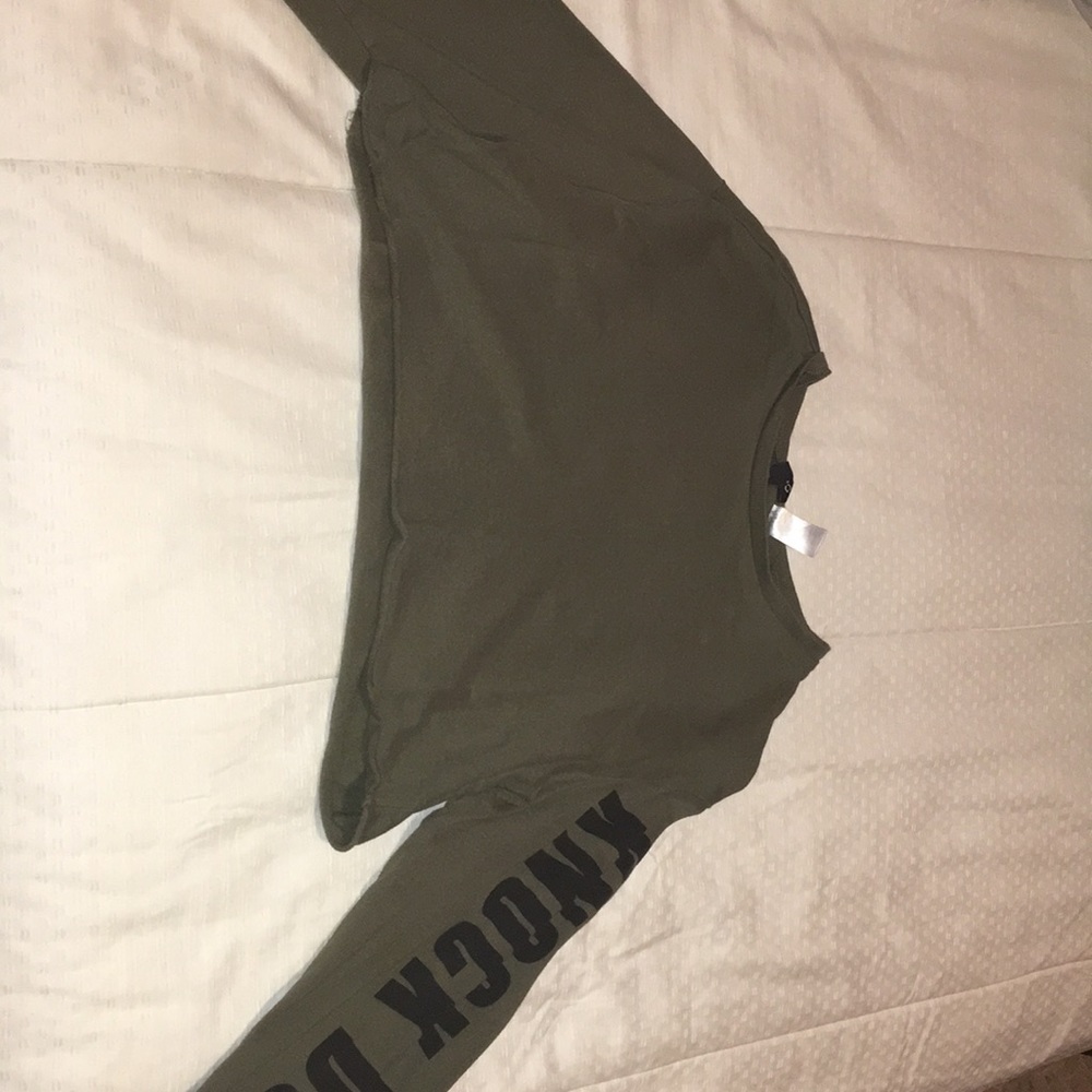 Long sleeve crop top